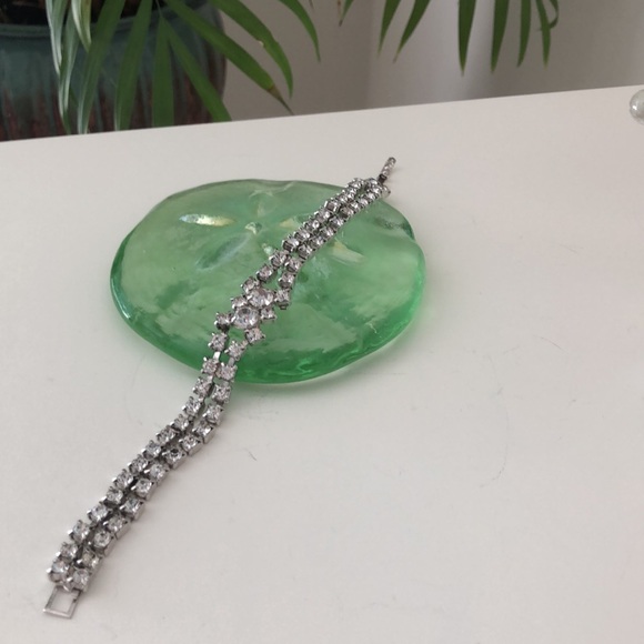 Vintage Rhinestone Bracelet - Picture 2 of 3